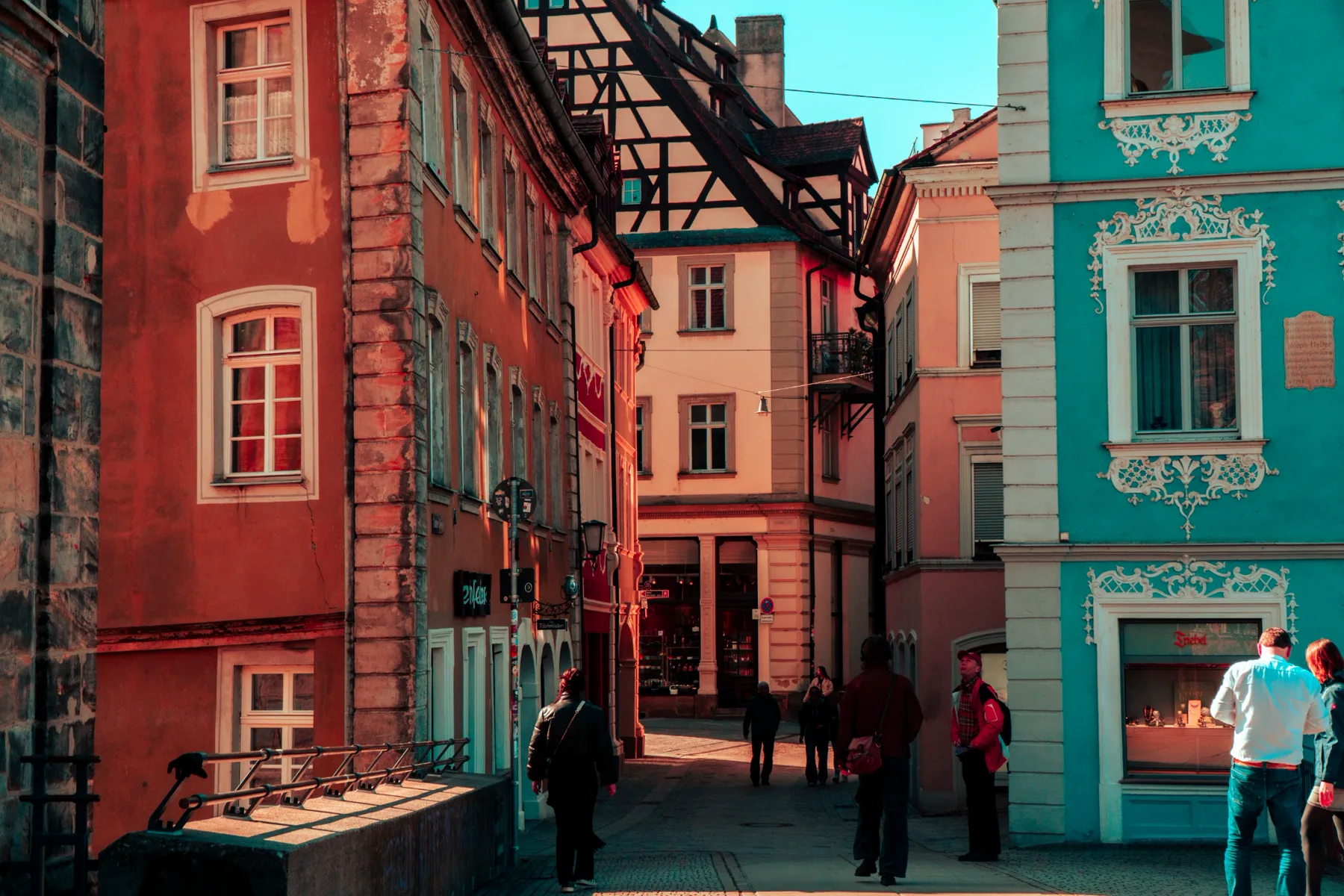 Colour between streets